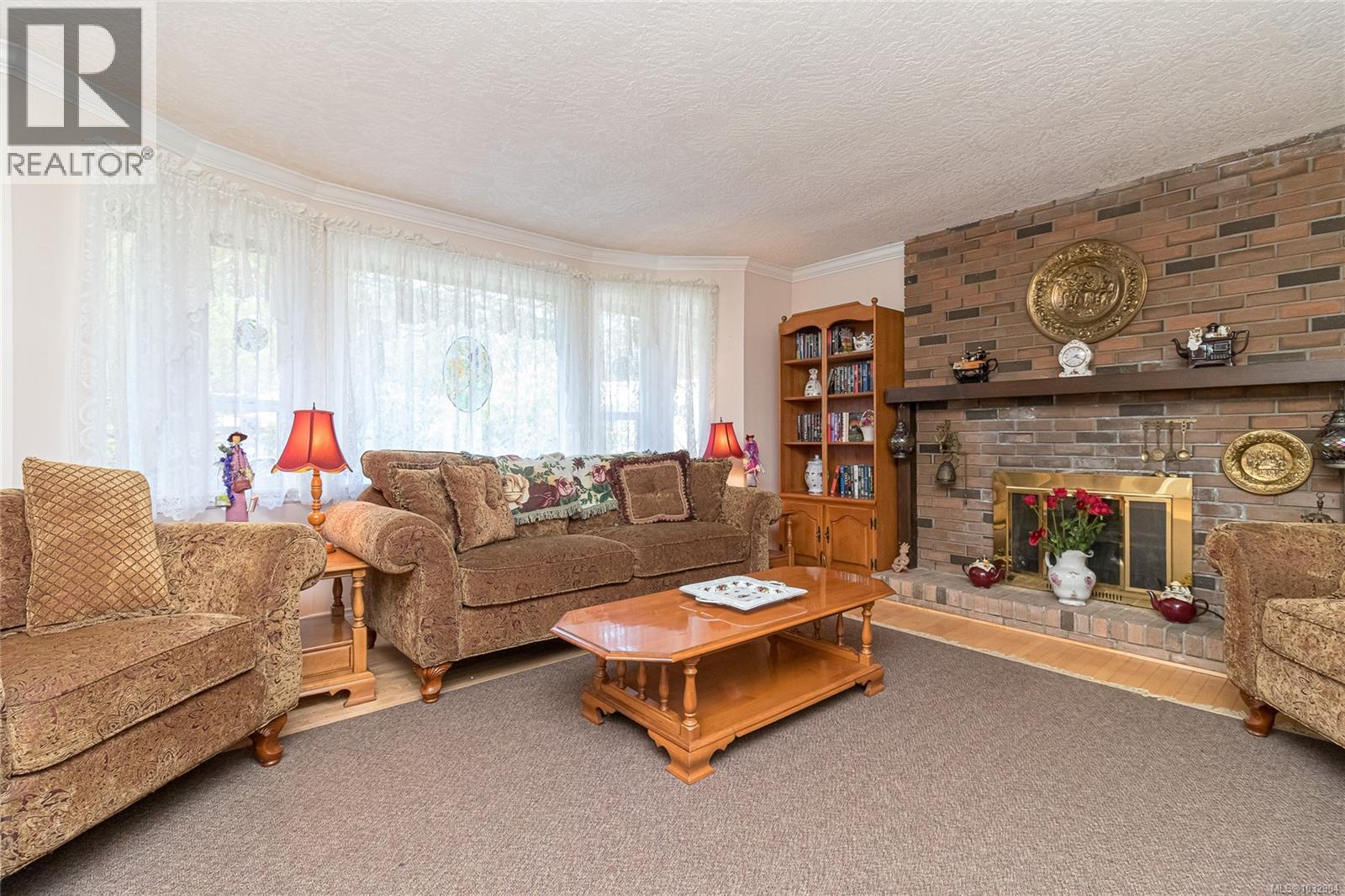 1005 Sluggett Rd - 9
