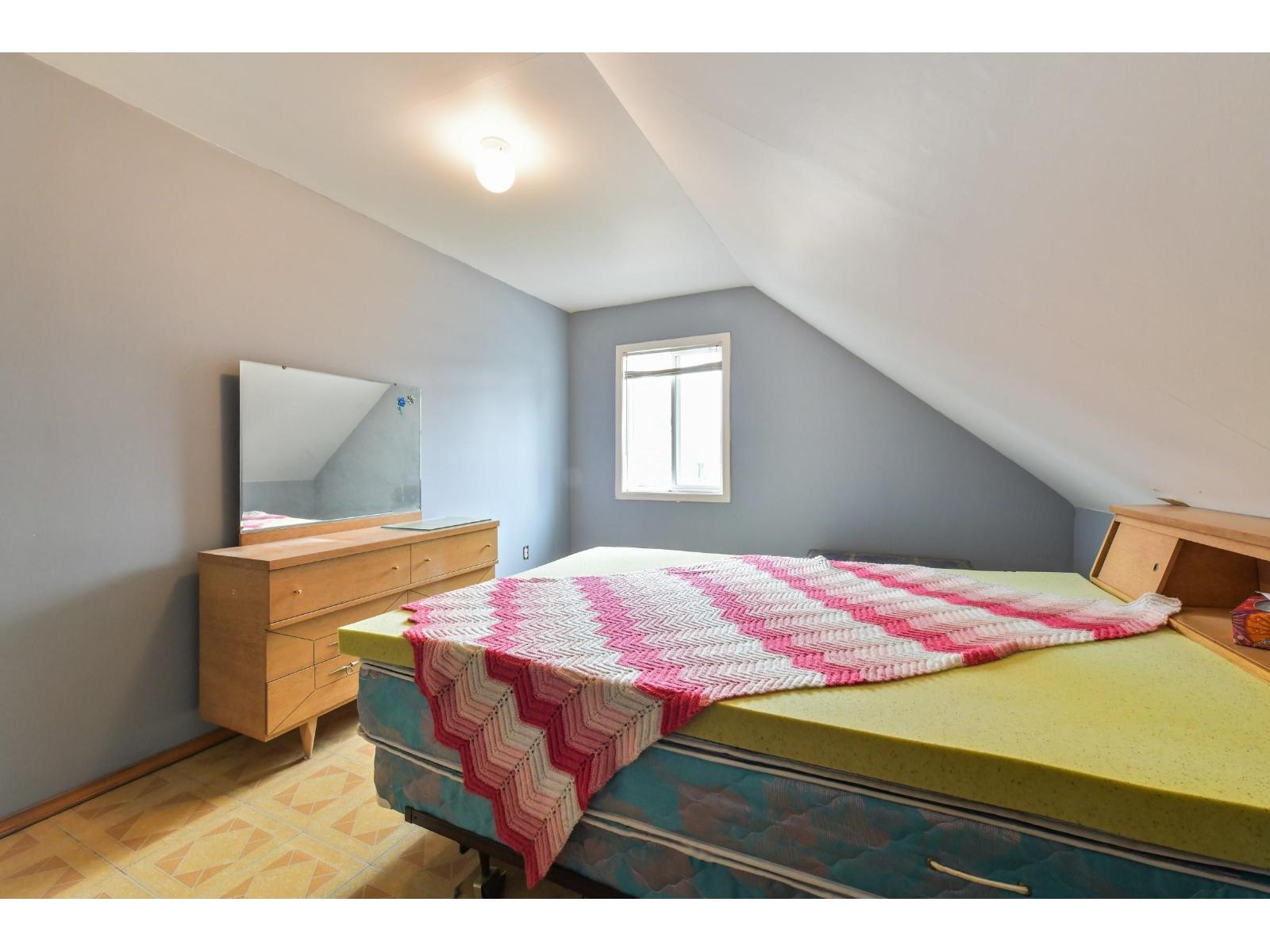 7544 MURRAY STREET — photo 17