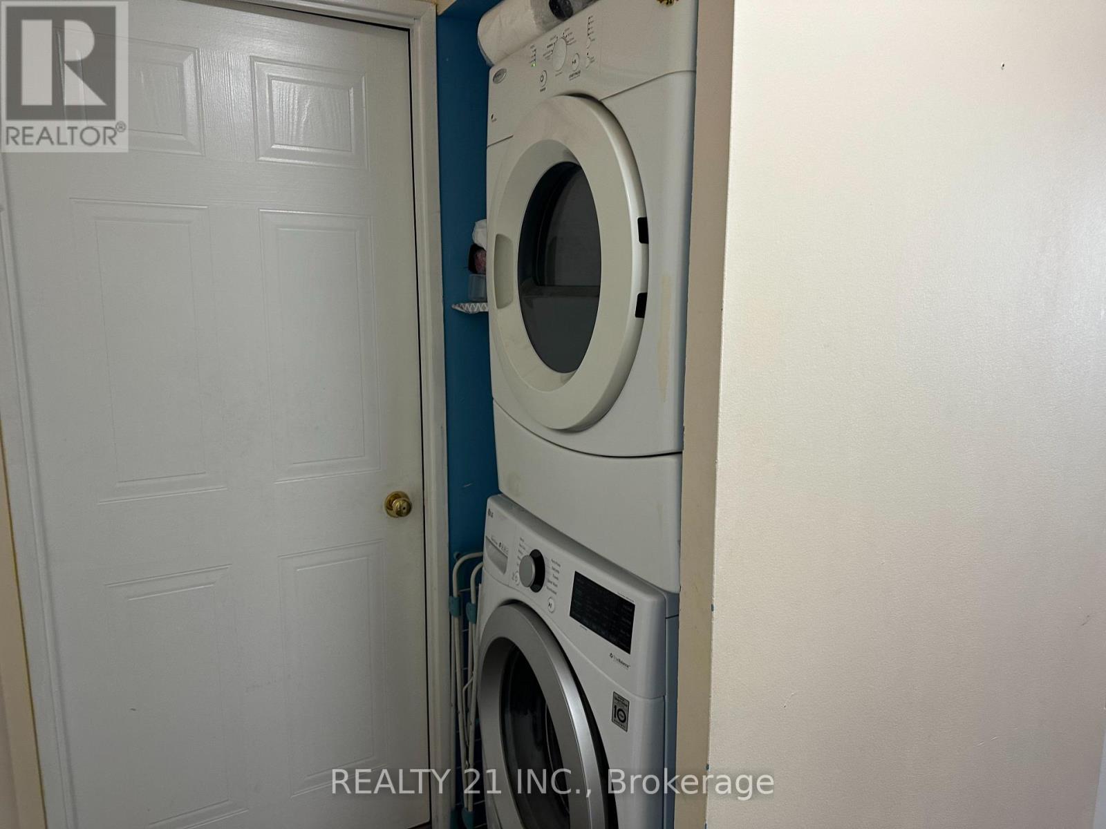 #821 3 GREYSTONE WALK DRIVE - 12