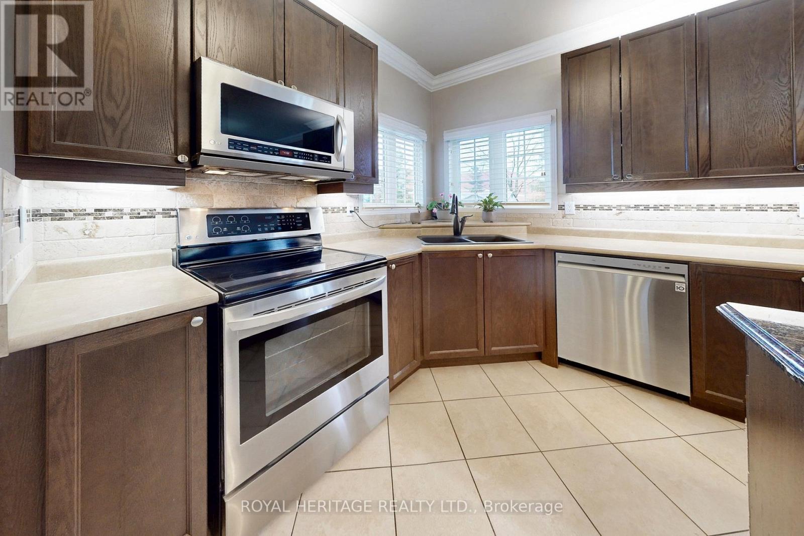 9 NATHAN AVENUE — photo 18