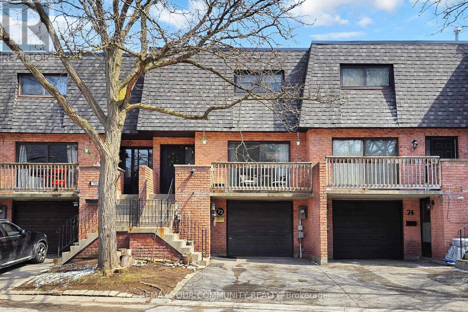 #16 72 ASHGLEN WAY - 1