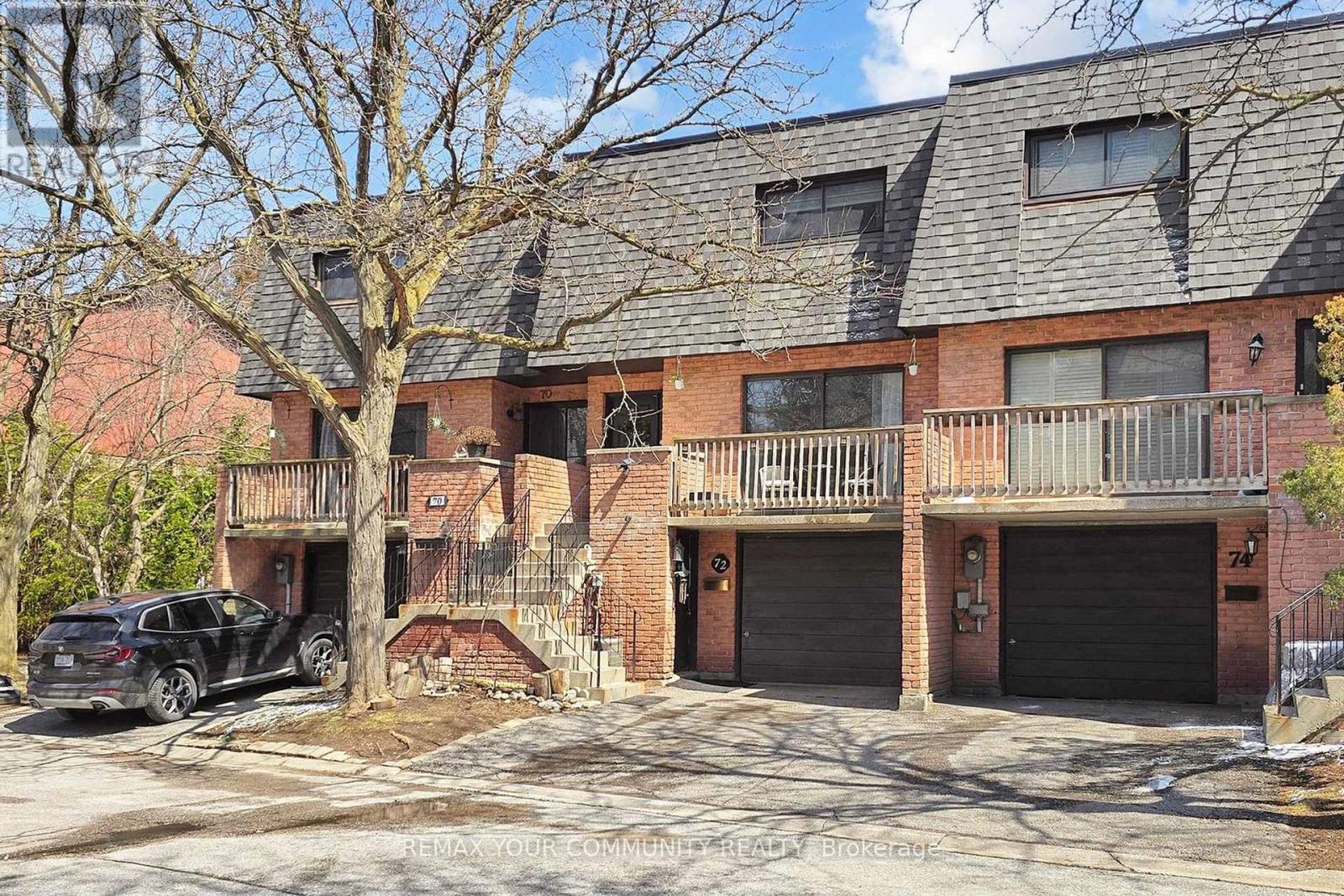 #16 72 ASHGLEN WAY - 2