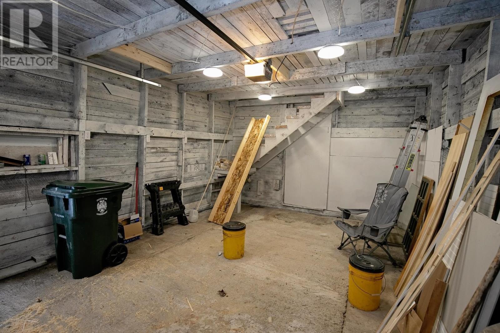 32 Douglas Avenue — photo 45