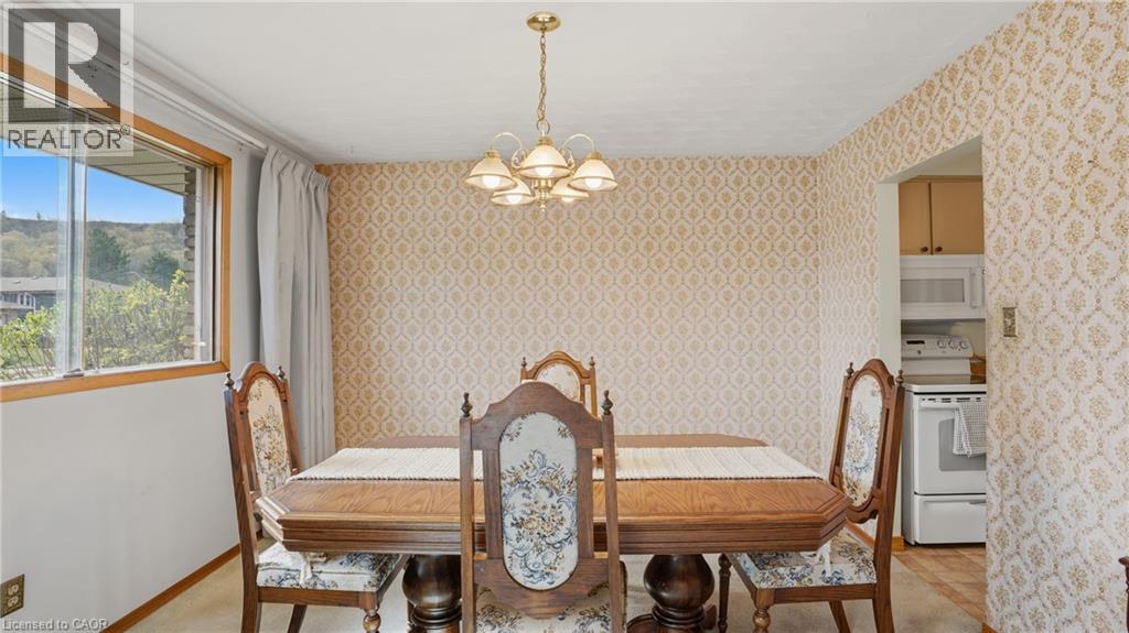 7 VANDERWOOD Court, Stoney Creek, Ontario, L8G2Y5 — Photo 12