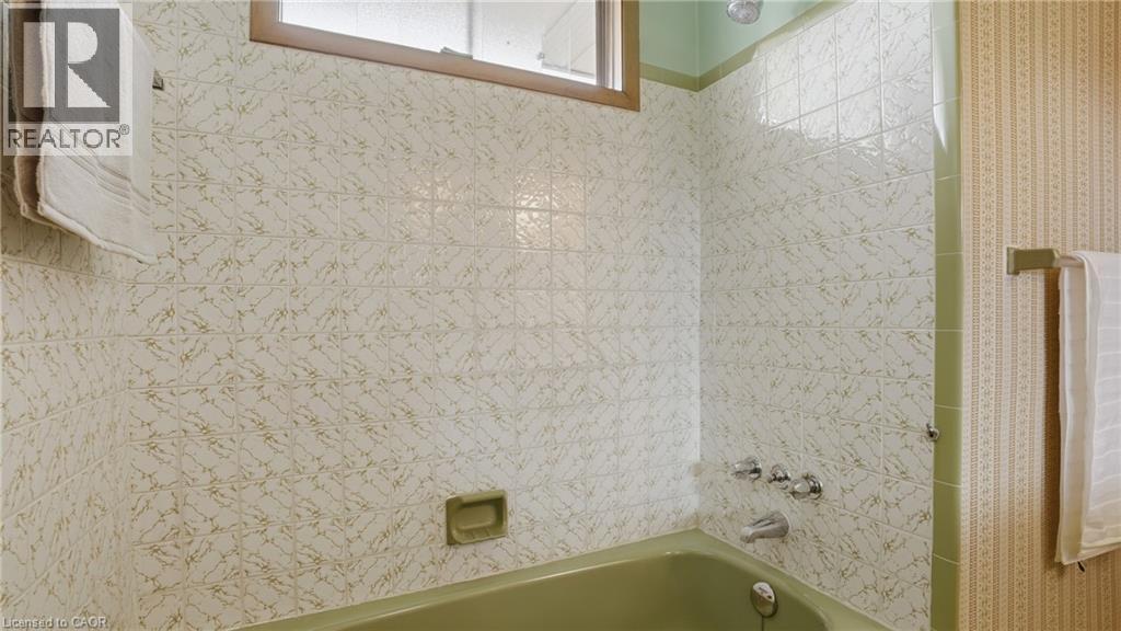 7 VANDERWOOD Court, Stoney Creek, Ontario, L8G2Y5 — Photo 24