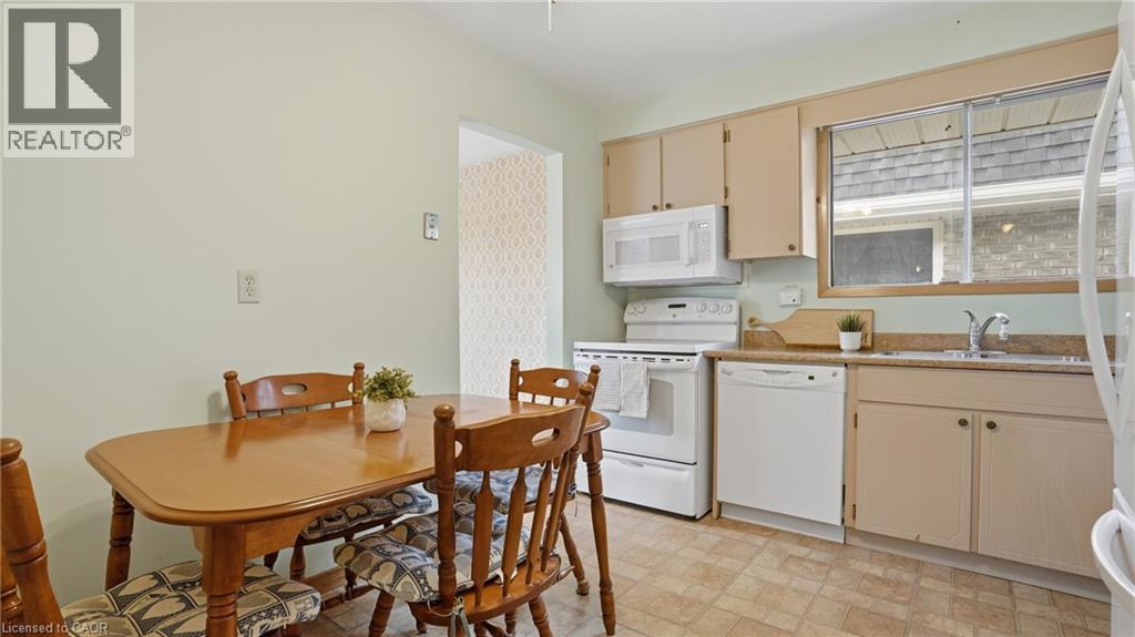 7 VANDERWOOD Court, Stoney Creek, Ontario, L8G2Y5 — Photo 7