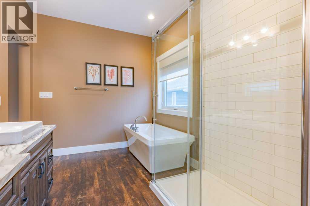 208 Westview Crescent W — photo 22