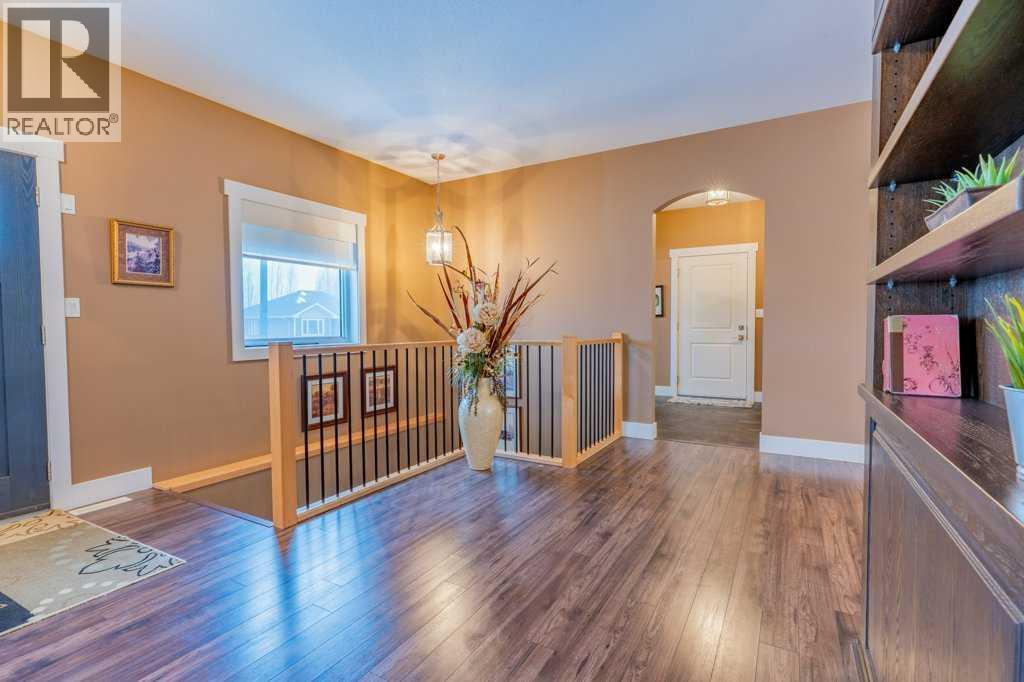 208 Westview Crescent W — photo 5
