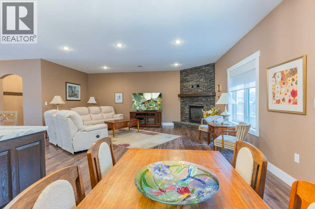 208 Westview Crescent W — photo 14