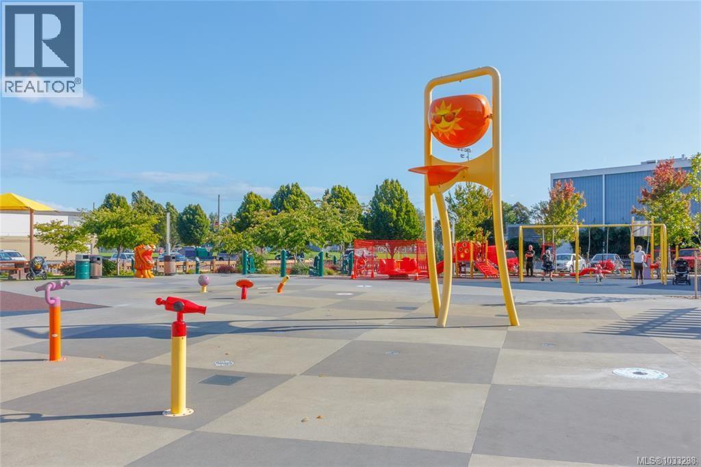  1041 Lyall Street, Esquimalt