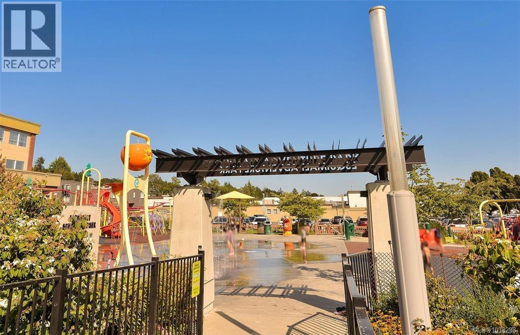  1041 Lyall Street, Esquimalt