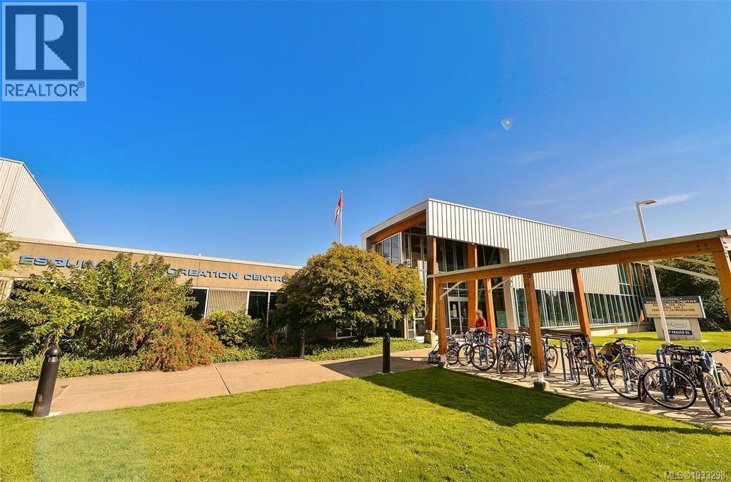  1041 Lyall Street, Esquimalt