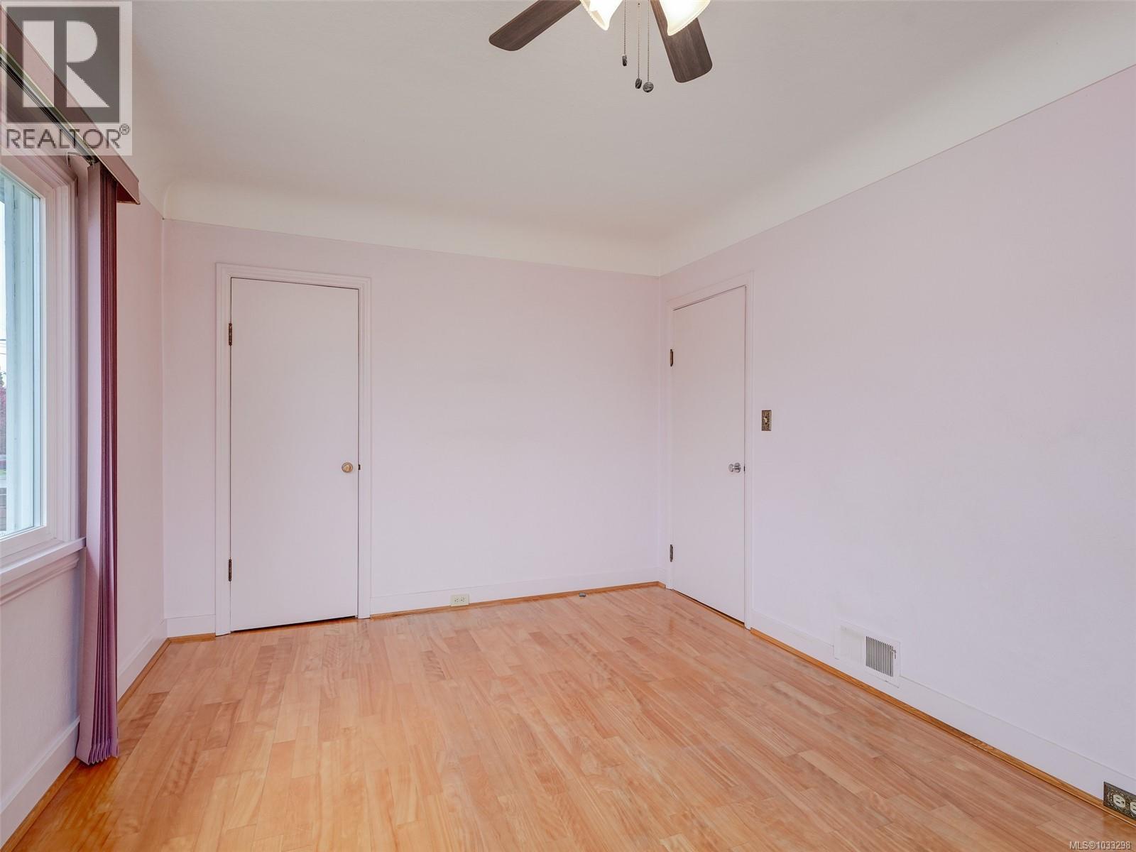  1041 Lyall Street, Esquimalt