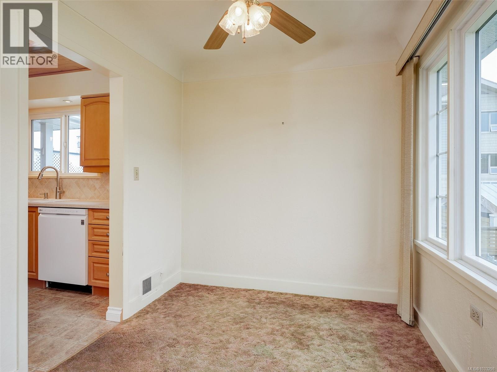  1041 Lyall Street, Esquimalt