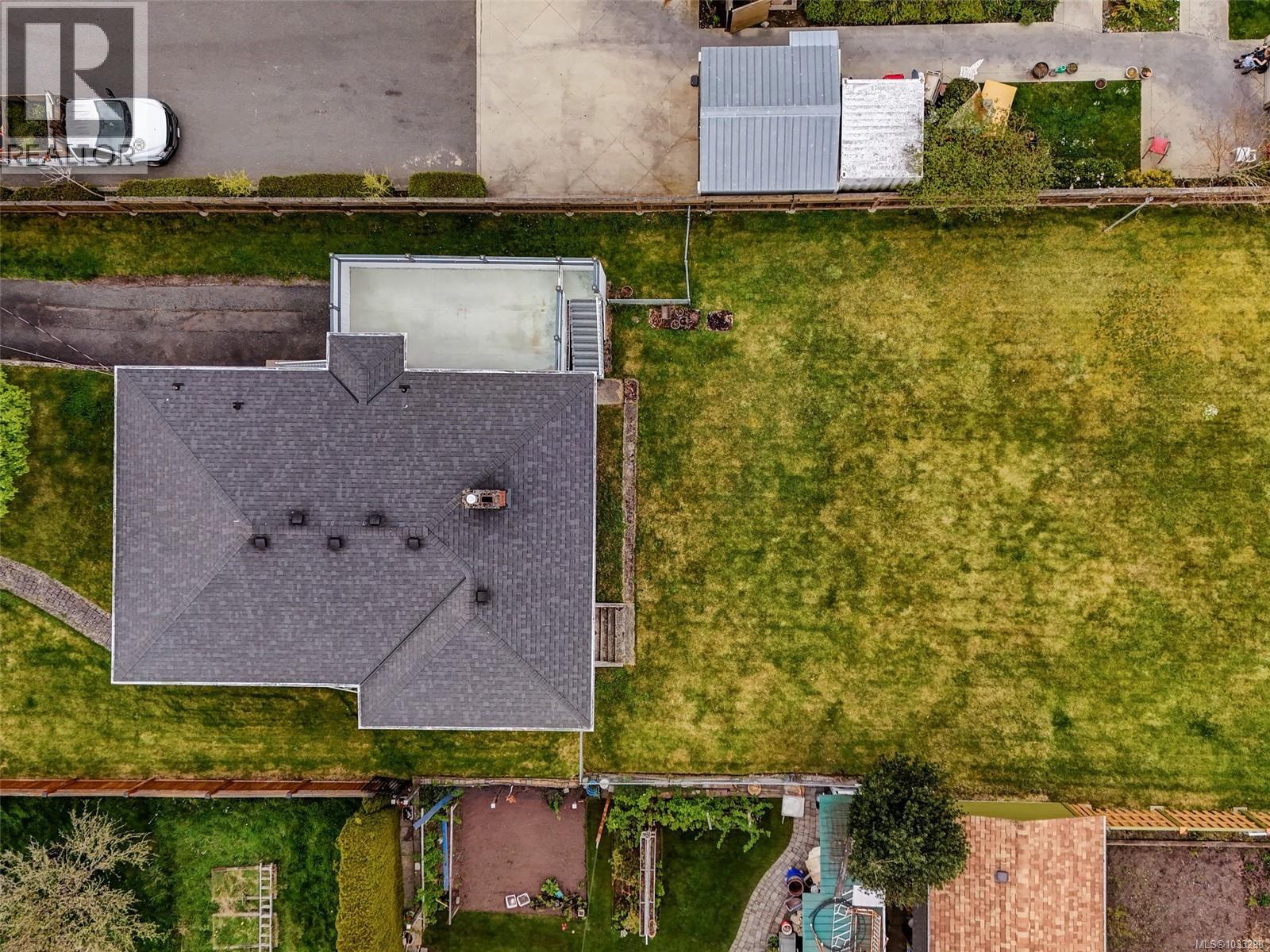  1041 Lyall Street, Esquimalt