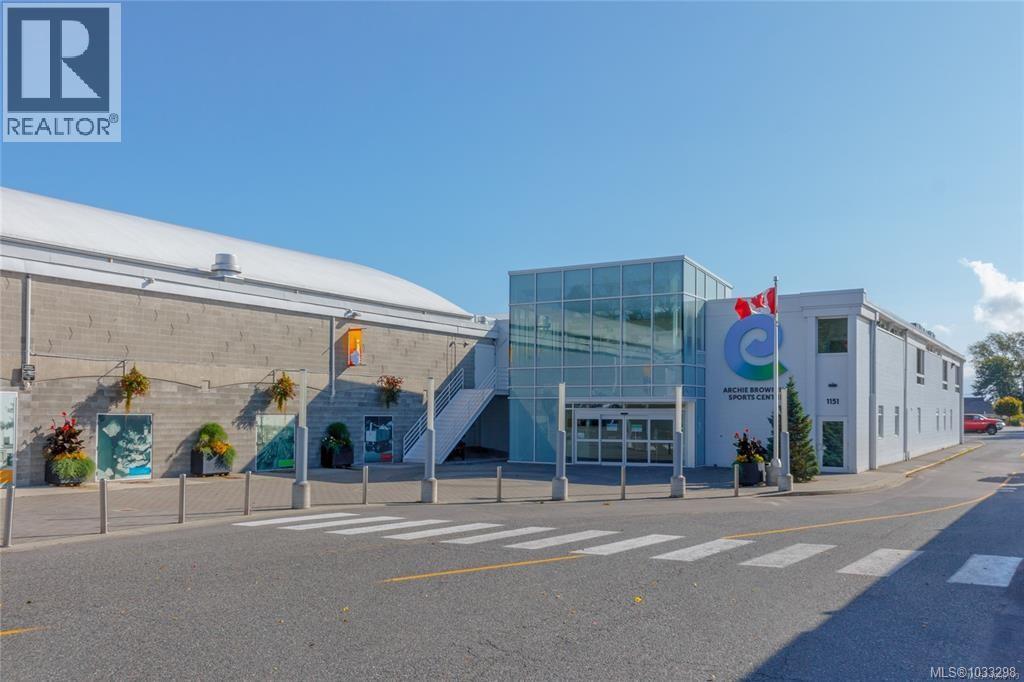  1041 Lyall Street, Esquimalt