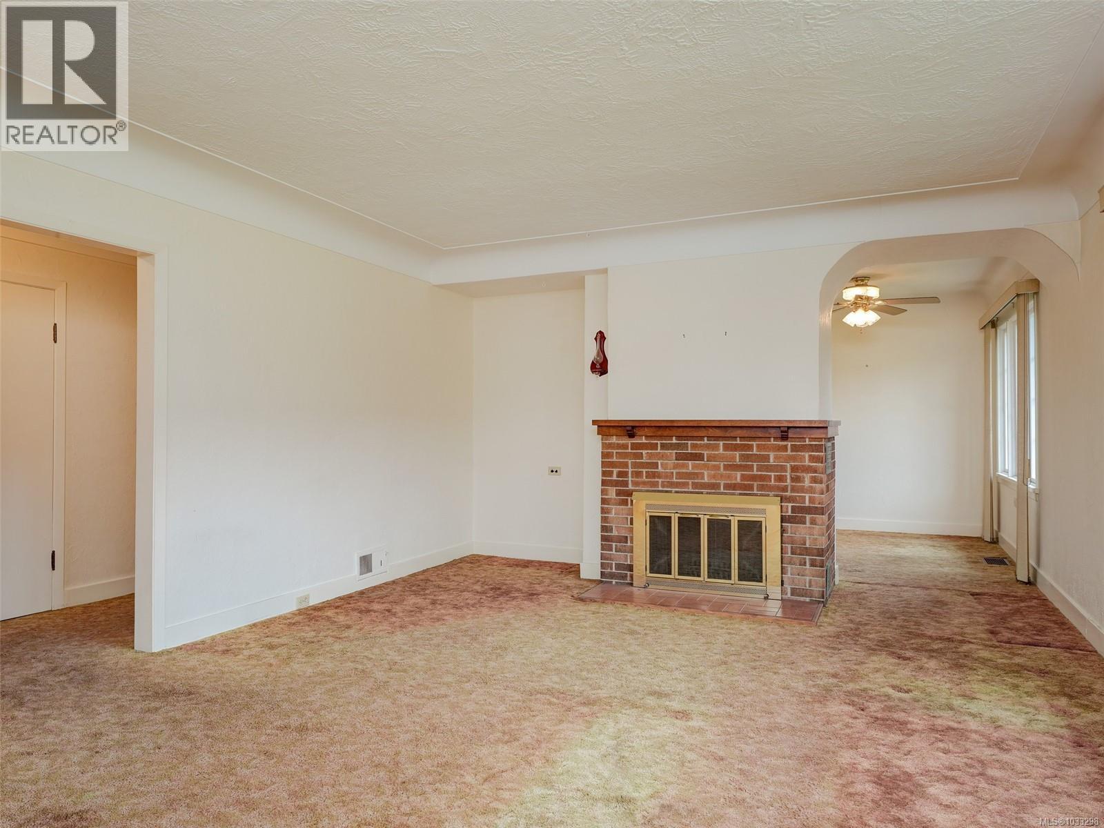  1041 Lyall Street, Esquimalt