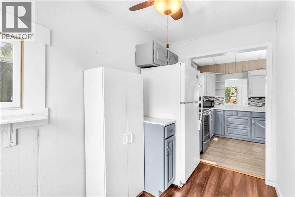 113 2nd Avenue East - Photo 11