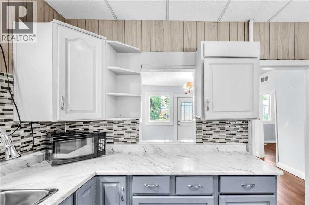 113 2nd Avenue East - Photo 7