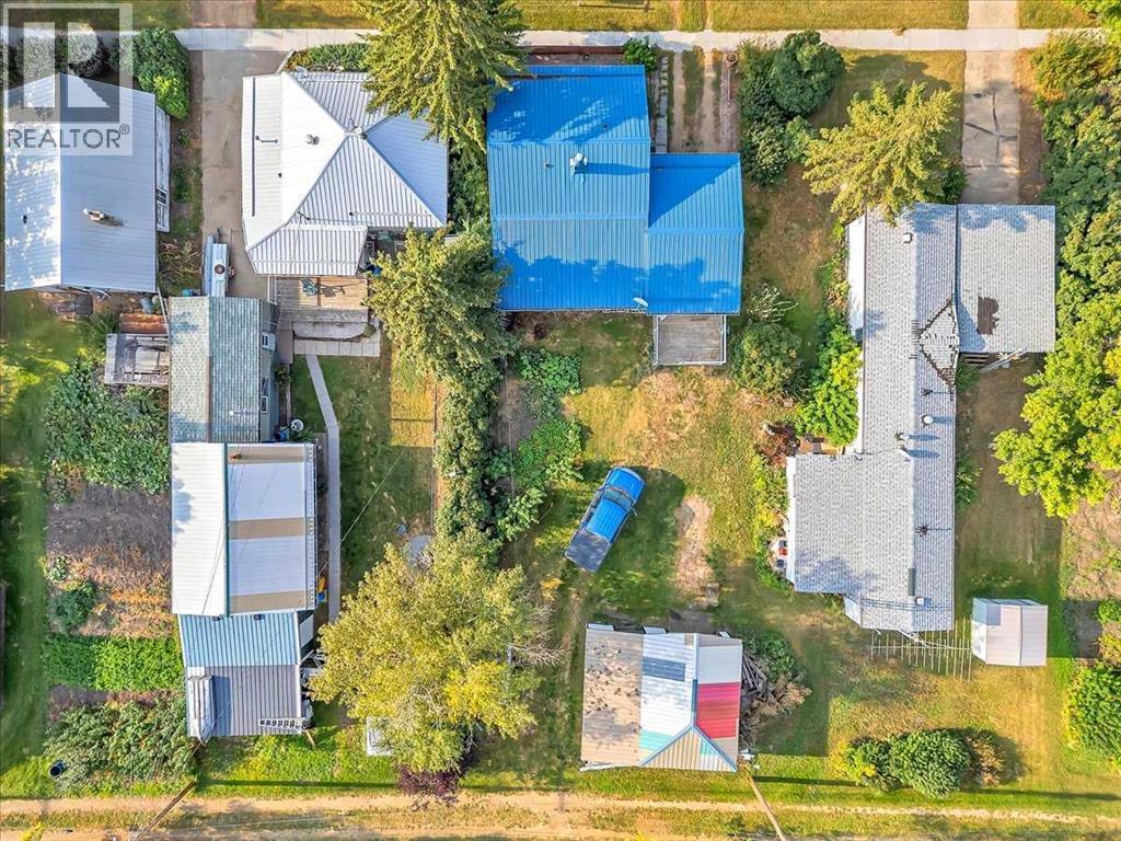 113 2nd Avenue East - Photo 37