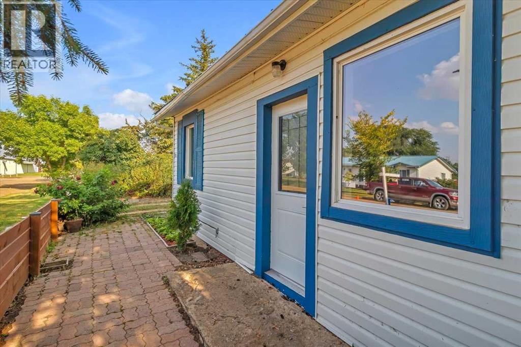 113 2nd Avenue East - Photo 33