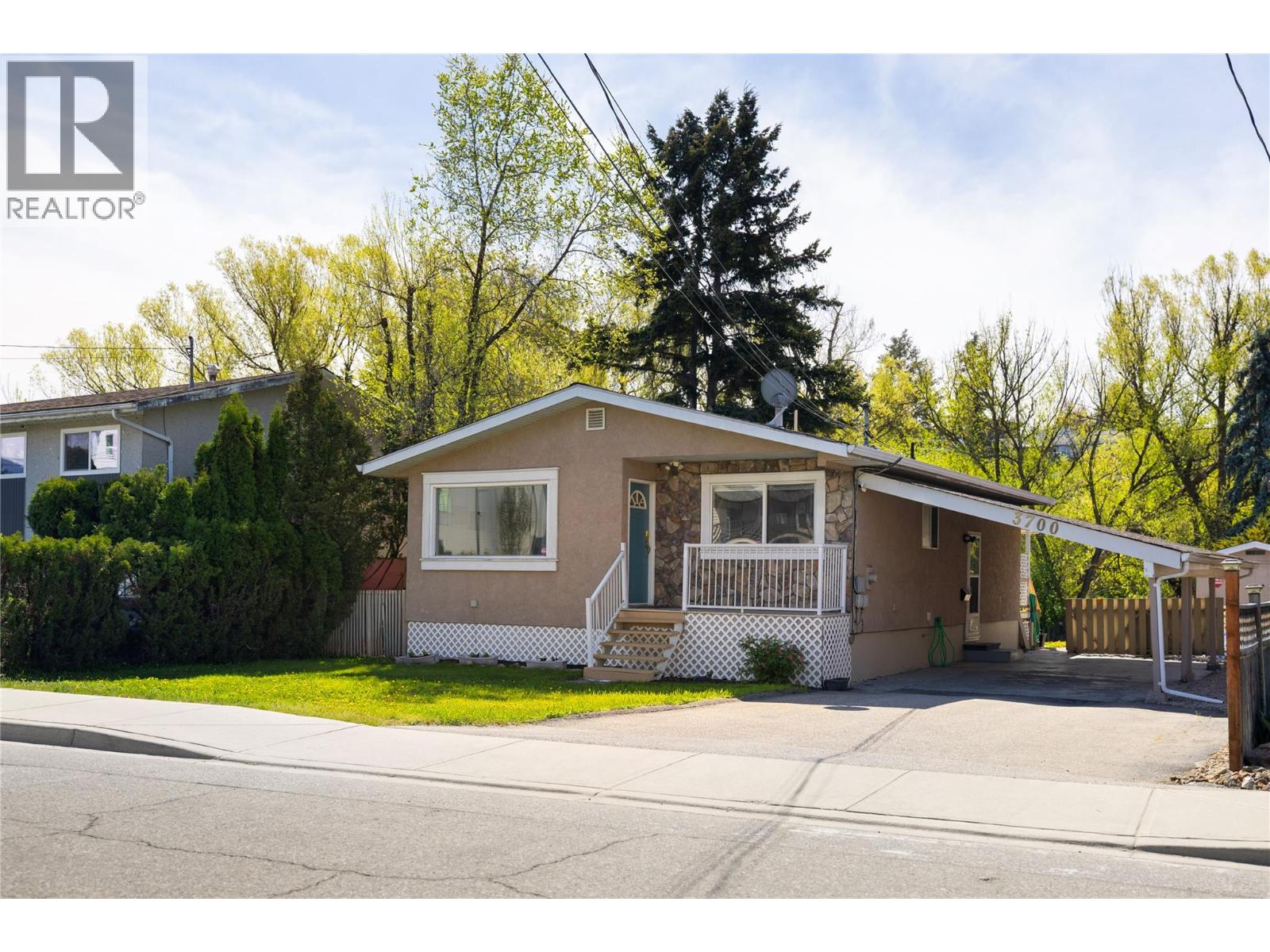 3700 24 Avenue, Vernon