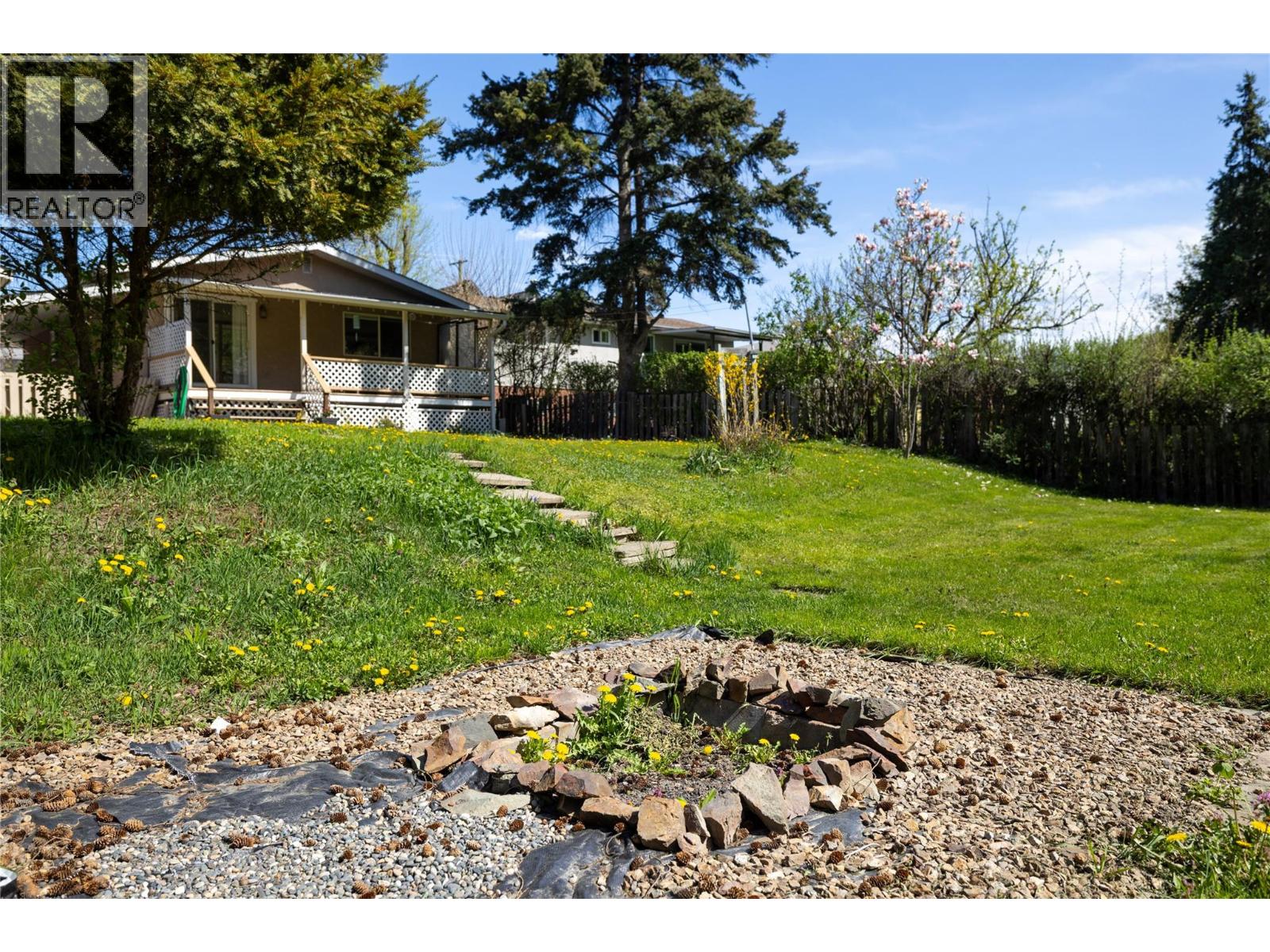 3700 24 Avenue - 49