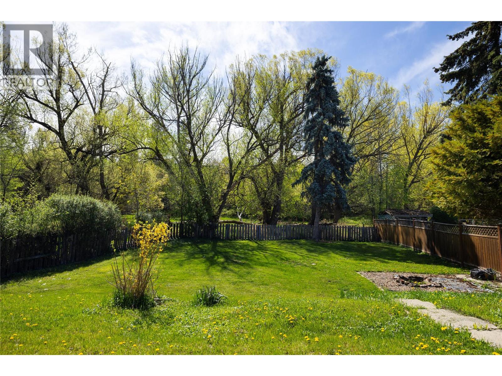 3700 24 Avenue - 52
