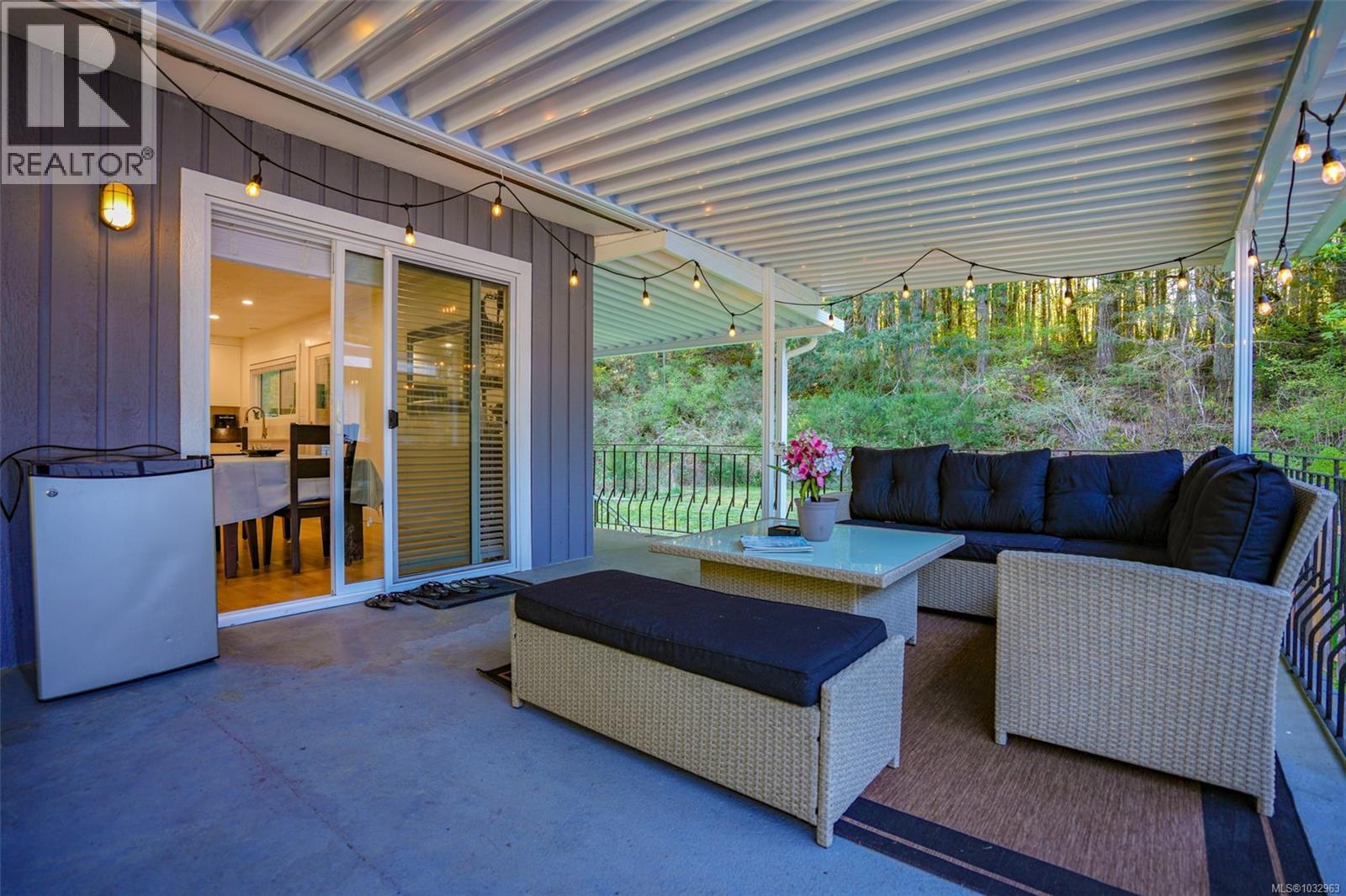 4658 Victoria Dr N - 20