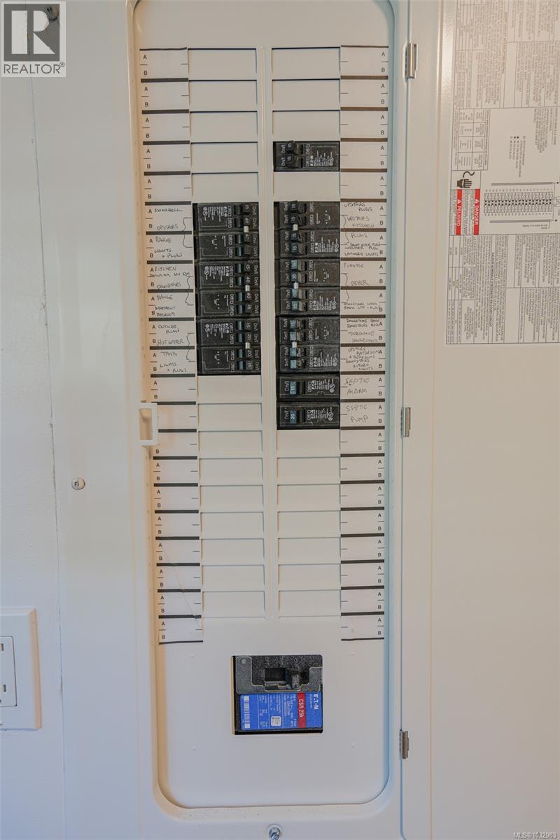 4658 Victoria Dr N - 34