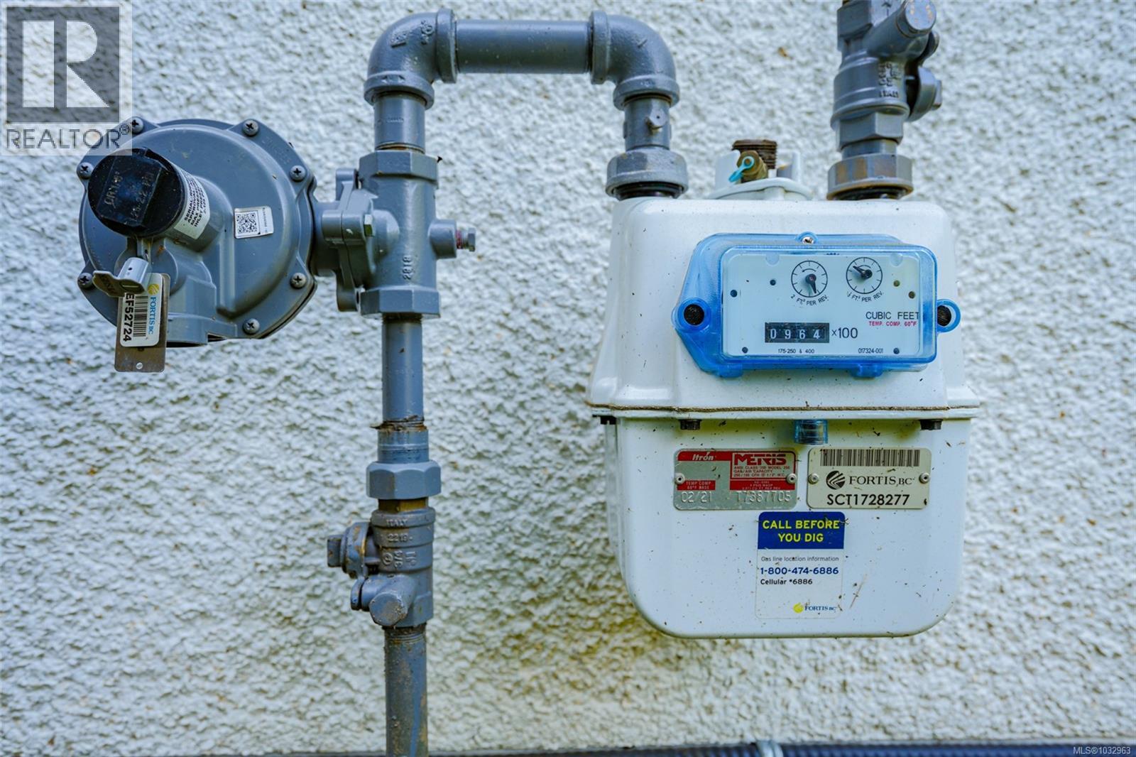 4658 Victoria Dr N - 35