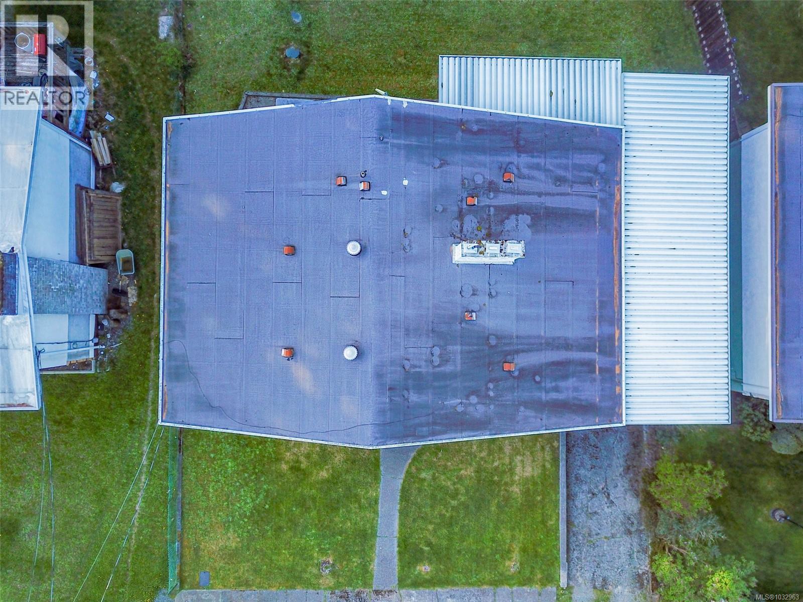 4658 Victoria Dr N - 52