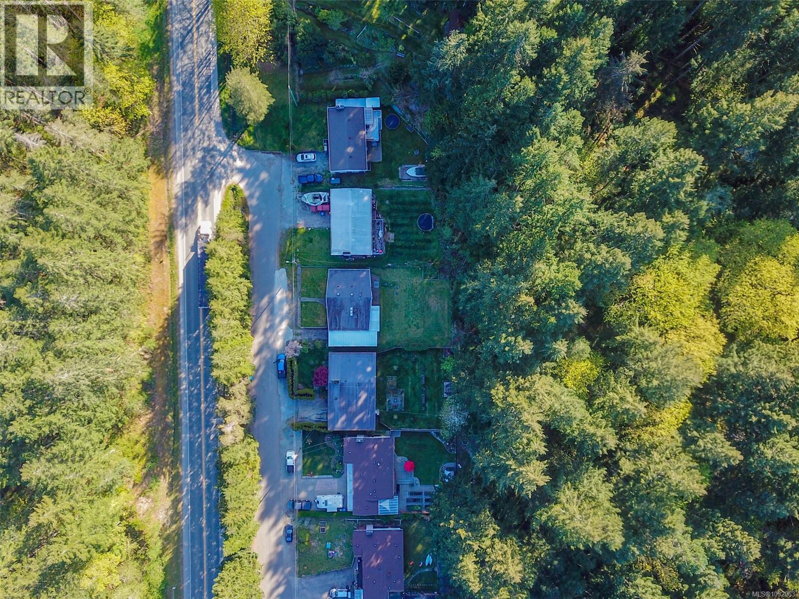 4658 Victoria Dr N - 54