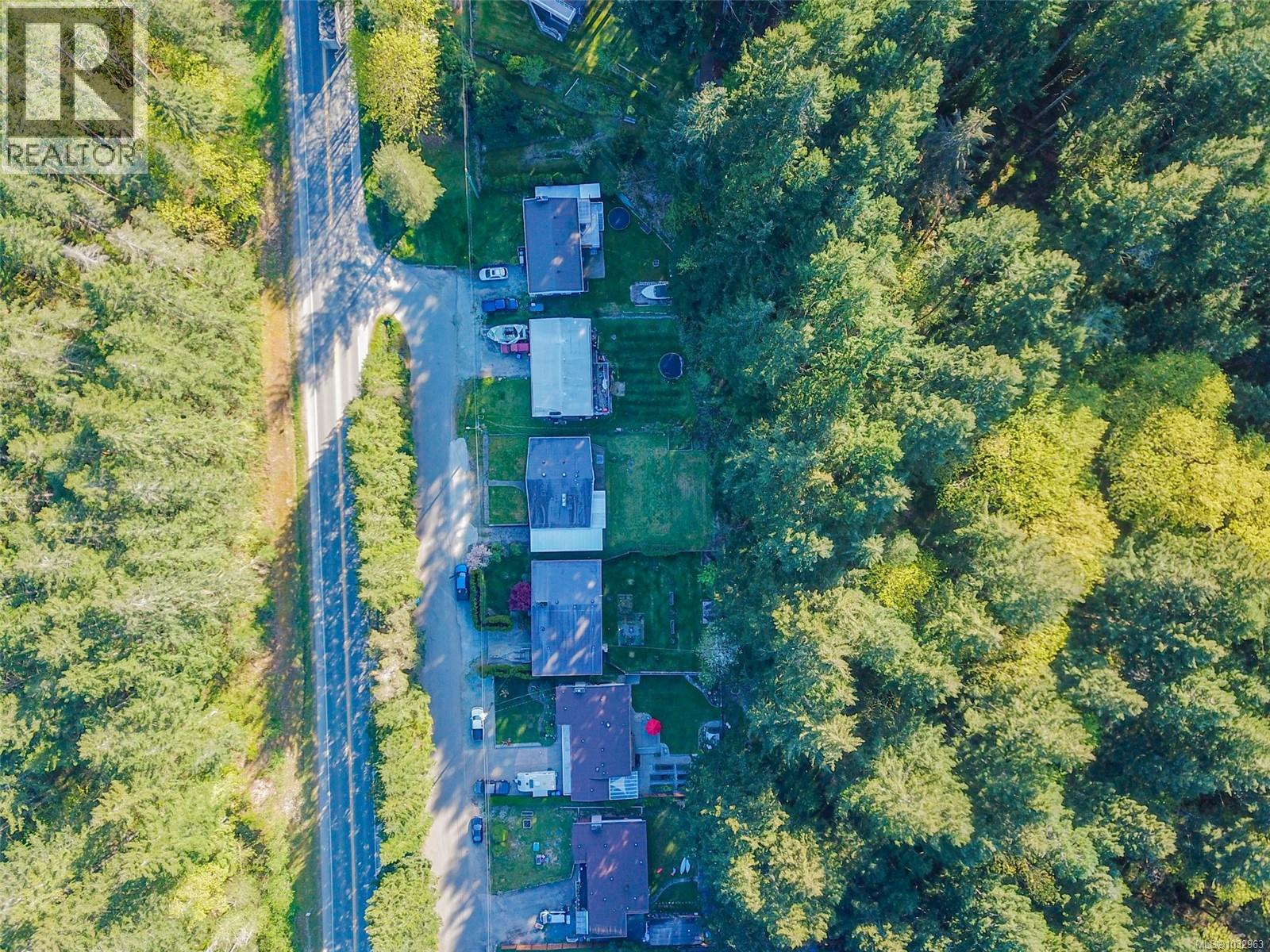 4658 Victoria Dr N - 56