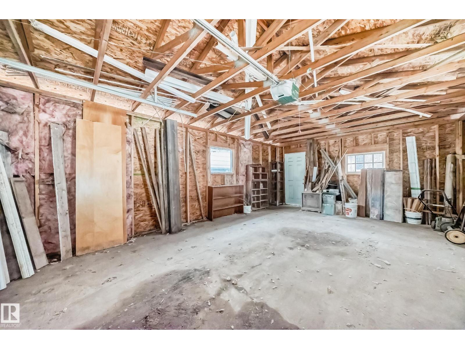 11619 96 ST NW - 26