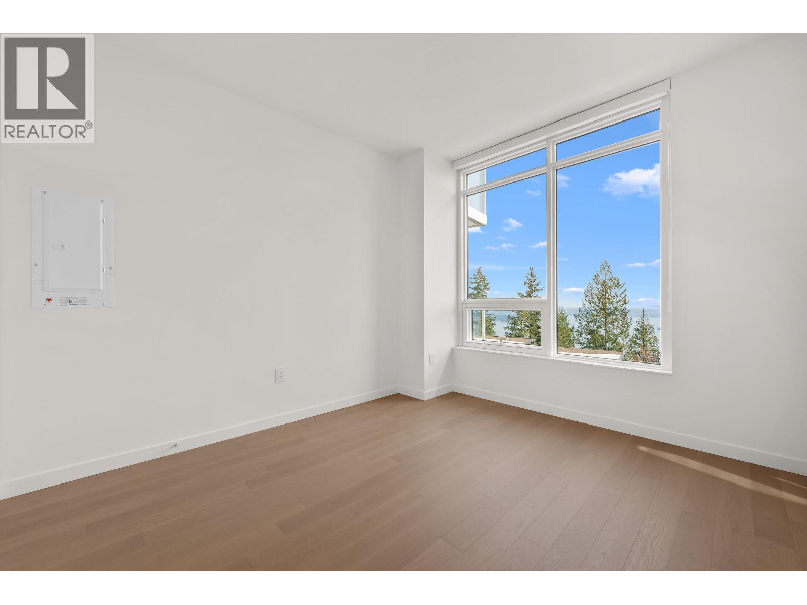 511/ 511A-3963 UPLANDS WAY, West Vancouver