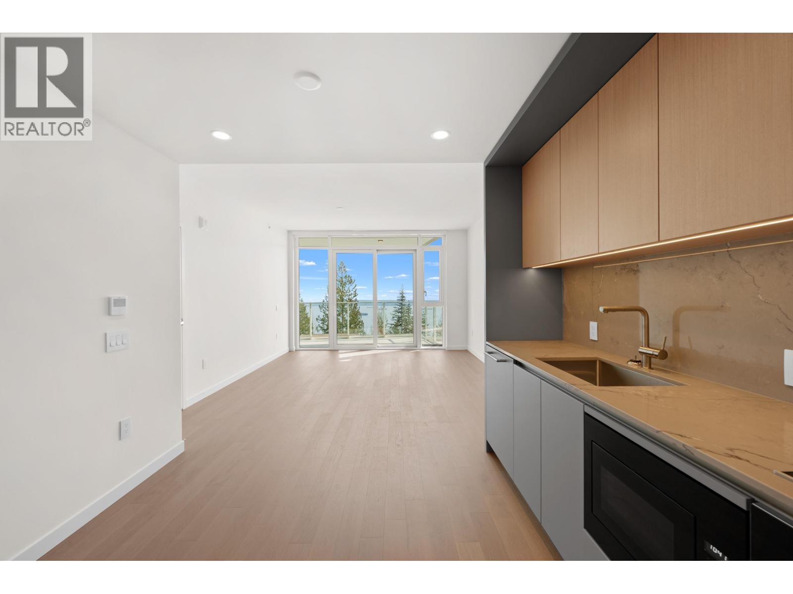 511/ 511A-3963 UPLANDS WAY, West Vancouver