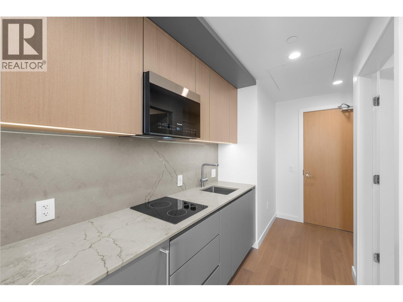 511/ 511A-3963 UPLANDS WAY, West Vancouver