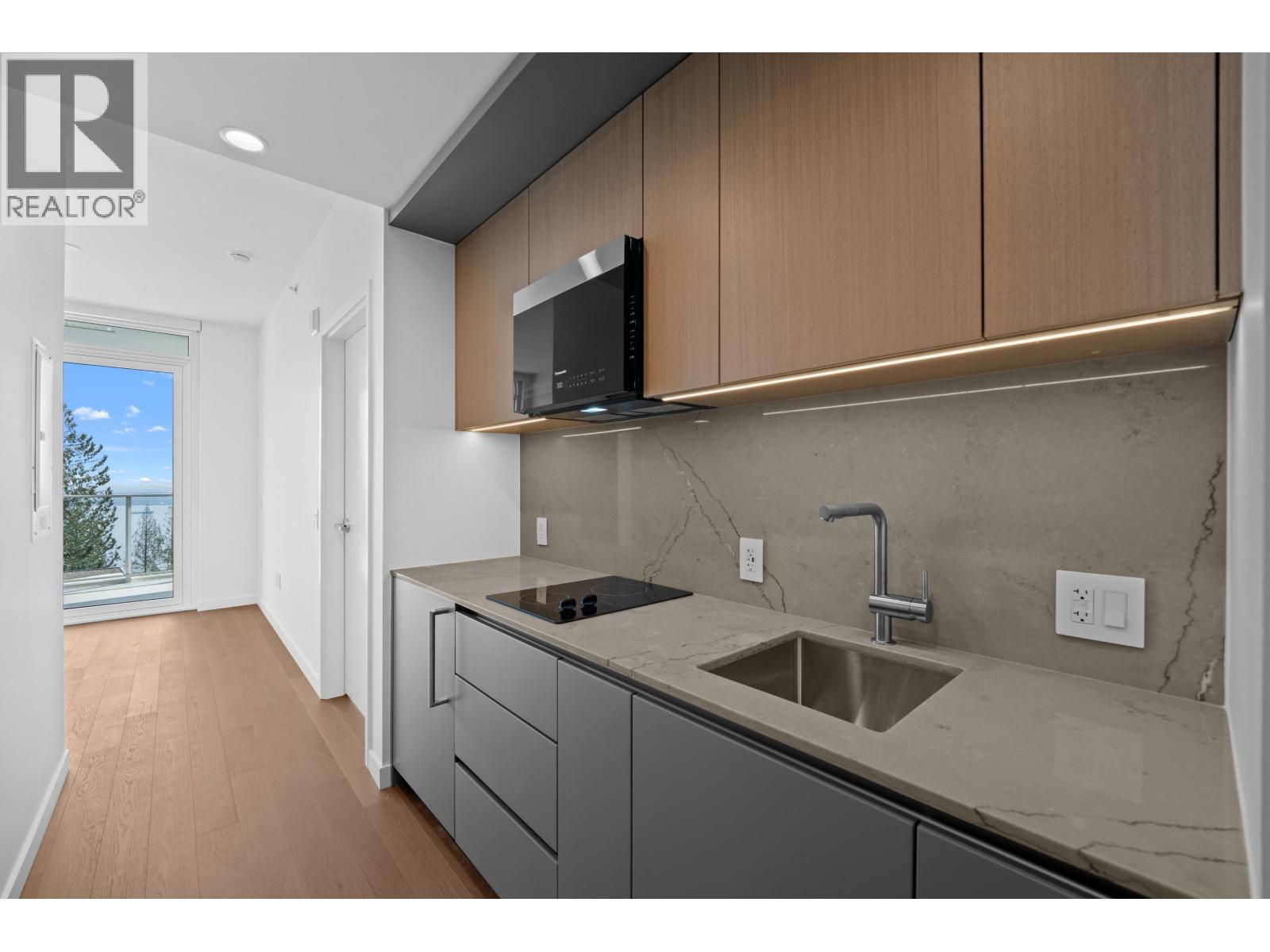 511/ 511A-3963 UPLANDS WAY, West Vancouver