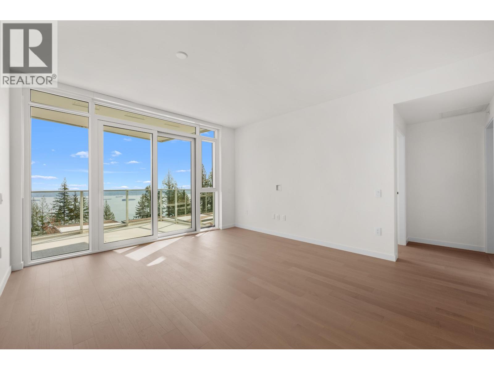 511/ 511A-3963 UPLANDS WAY, West Vancouver