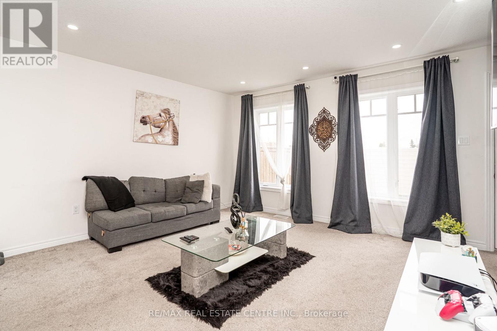 11 WINTERTON COURT - 11