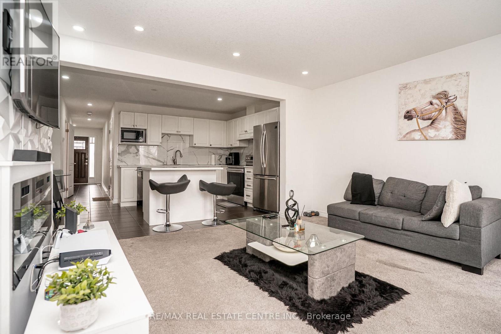 11 WINTERTON COURT - 14