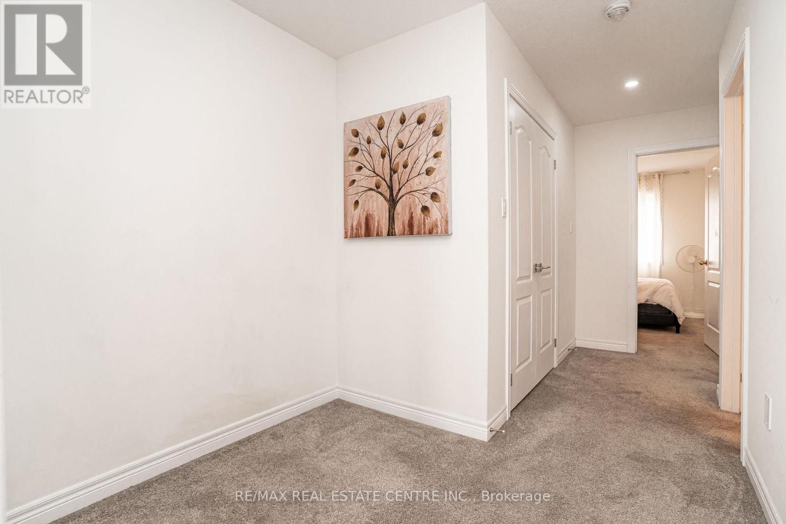 11 WINTERTON COURT - 17
