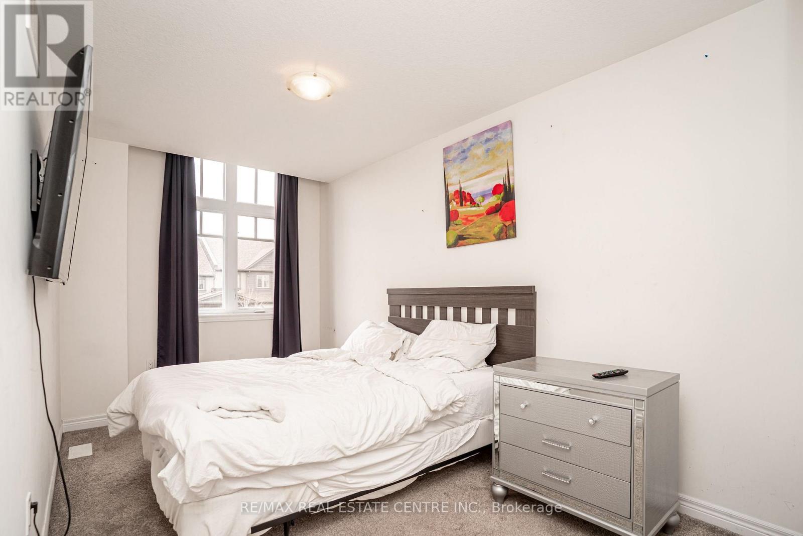 11 WINTERTON COURT - 21