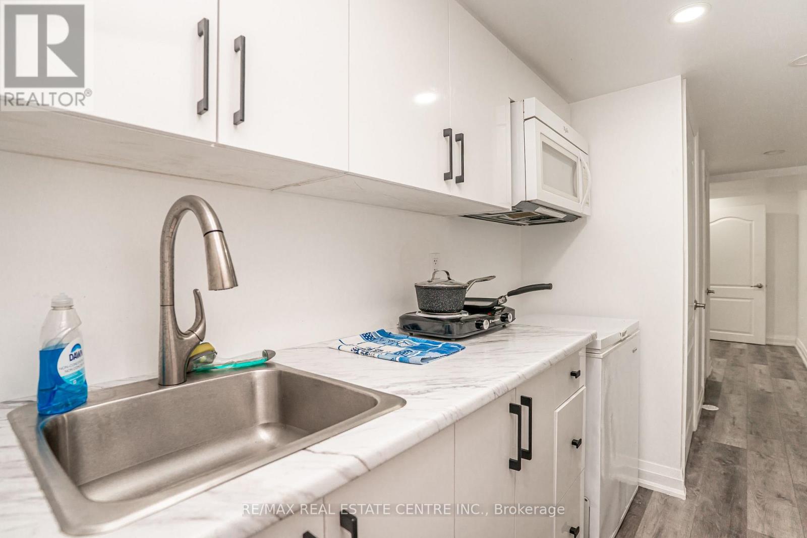 11 WINTERTON COURT - 28