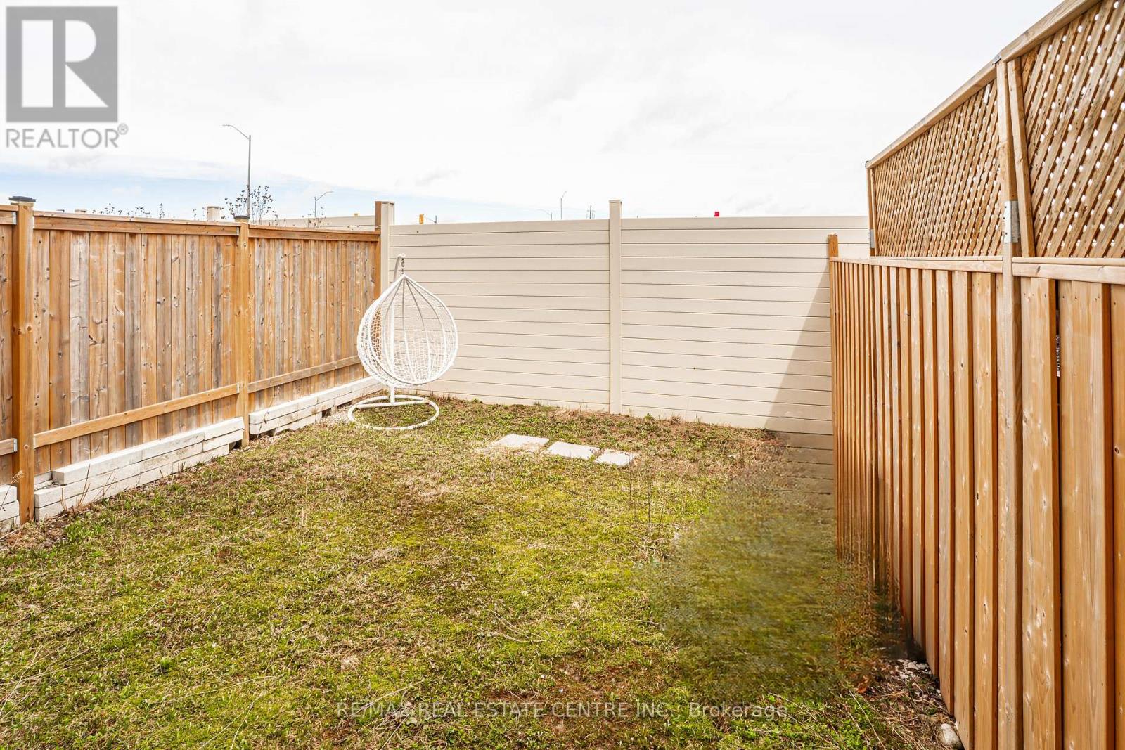 11 WINTERTON COURT - 31