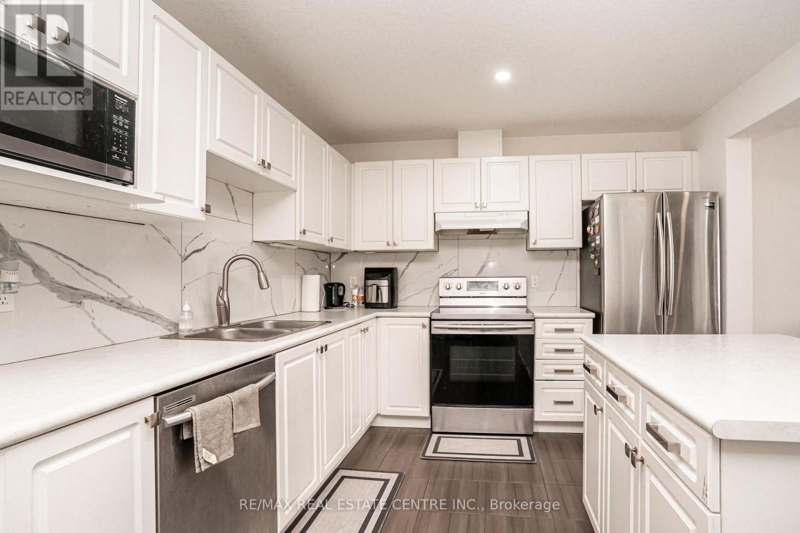 11 WINTERTON COURT - 6