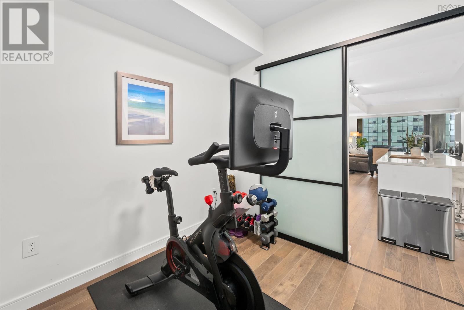 Property 11 of 35 of 1501 1650 Granville Street