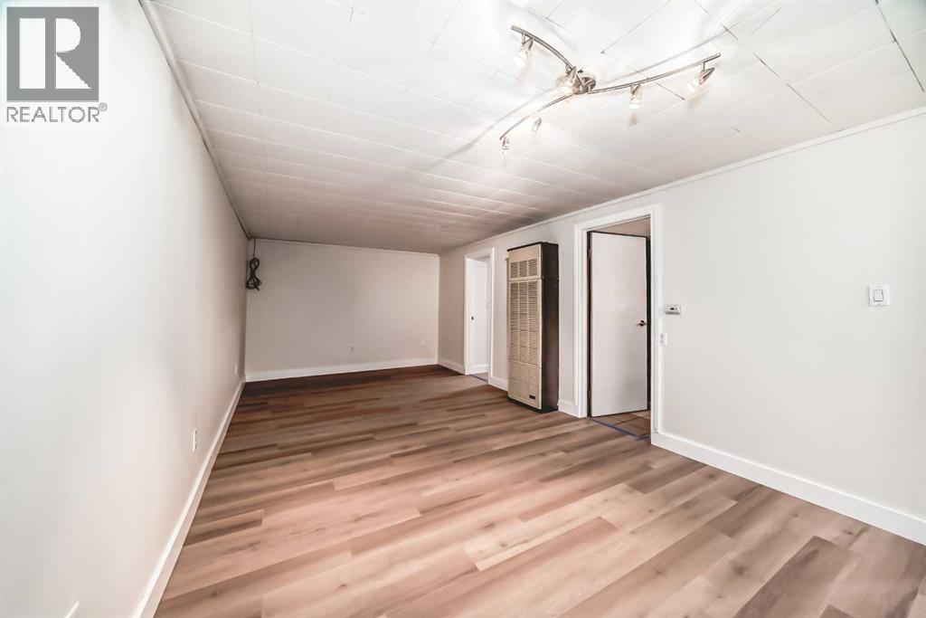 404 Acacia Drive SE - 25