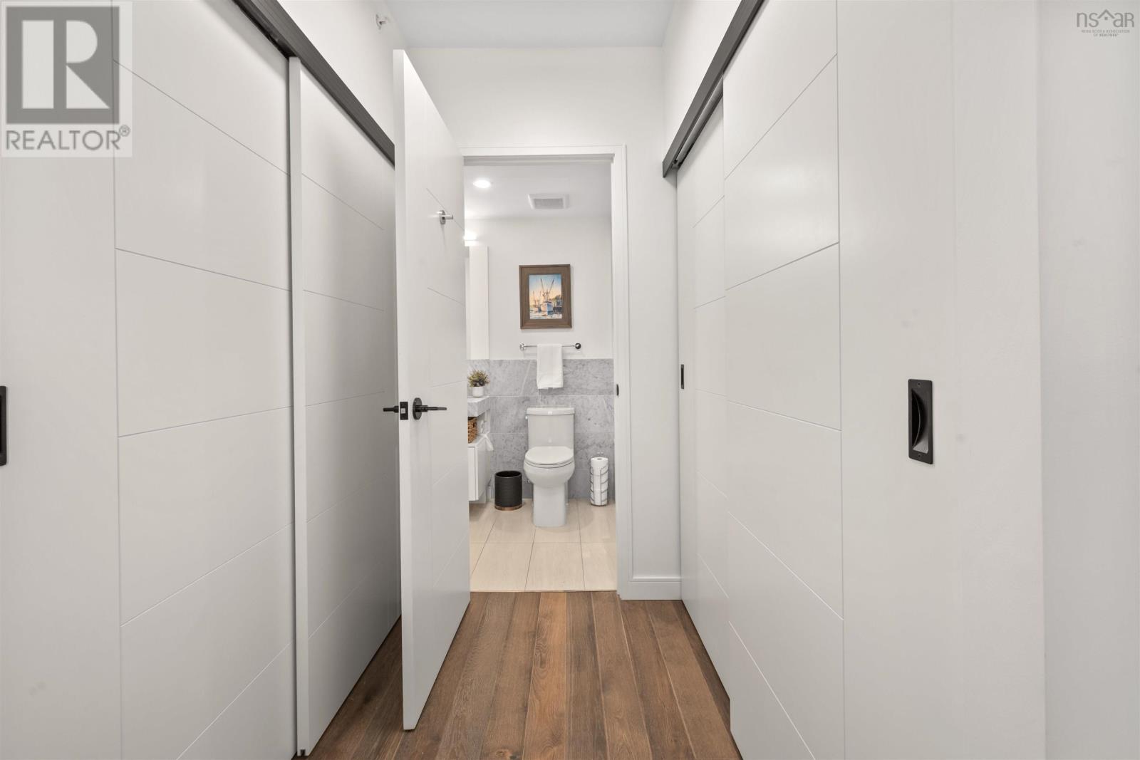 Property 16 of 35 of 1501 1650 Granville Street